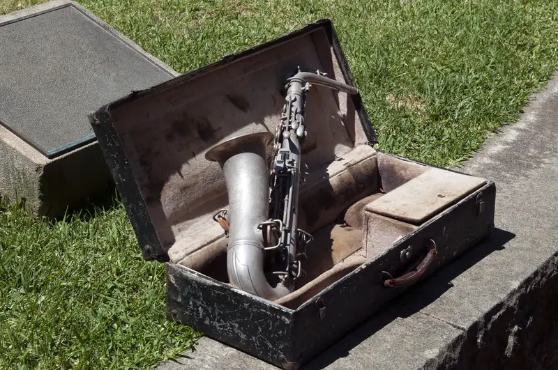 How To Clean A Tarnished Saxophone  